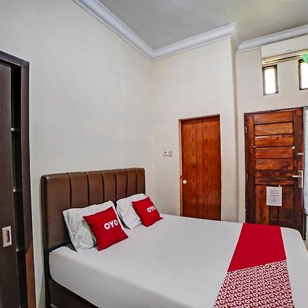 Oyo 90751 Graha Sei Batugingging Hotel Medan Luaran gambar