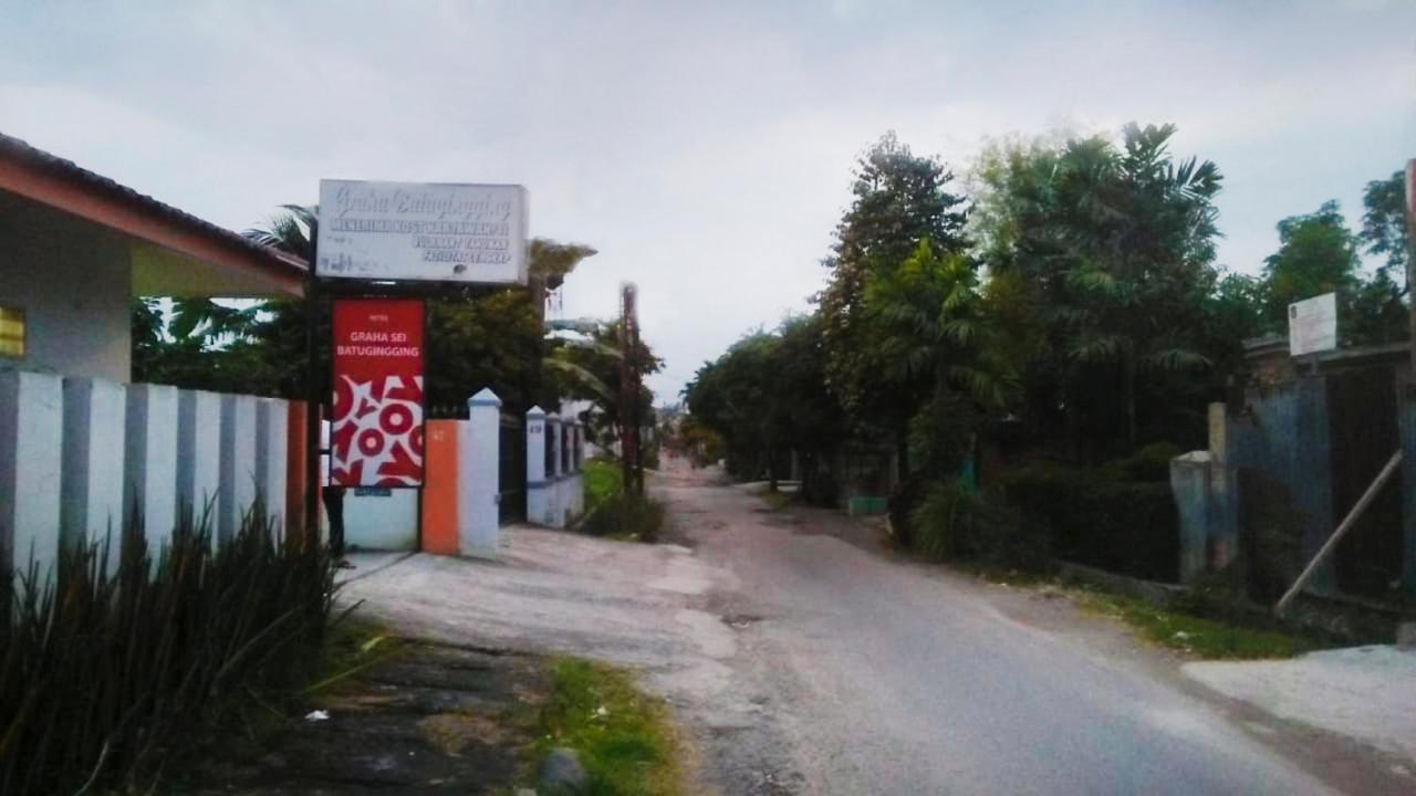 Oyo 90751 Graha Sei Batugingging Hotel Medan Luaran gambar