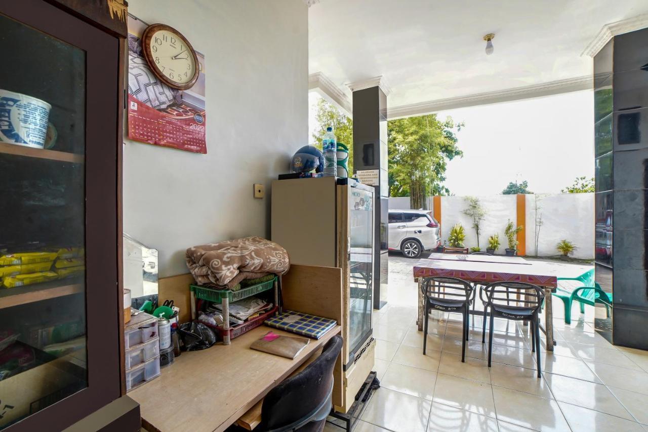 Oyo 90751 Graha Sei Batugingging Hotel Medan Luaran gambar