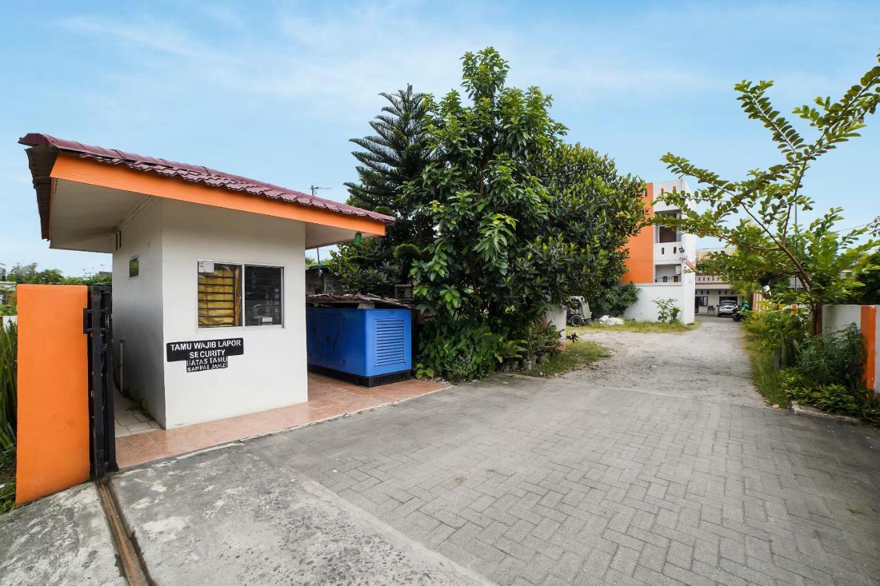 Oyo 90751 Graha Sei Batugingging Hotel Medan Luaran gambar