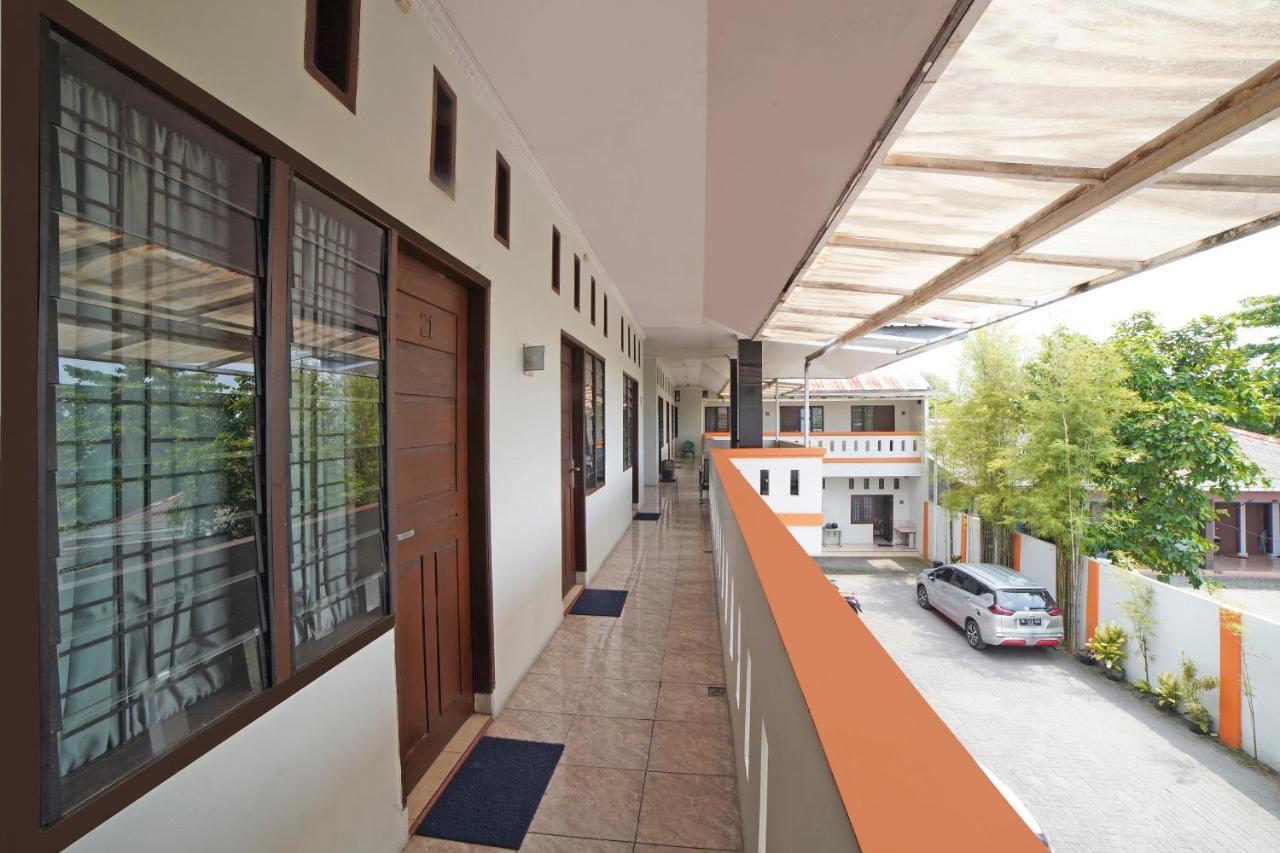 Oyo 90751 Graha Sei Batugingging Hotel Medan Luaran gambar