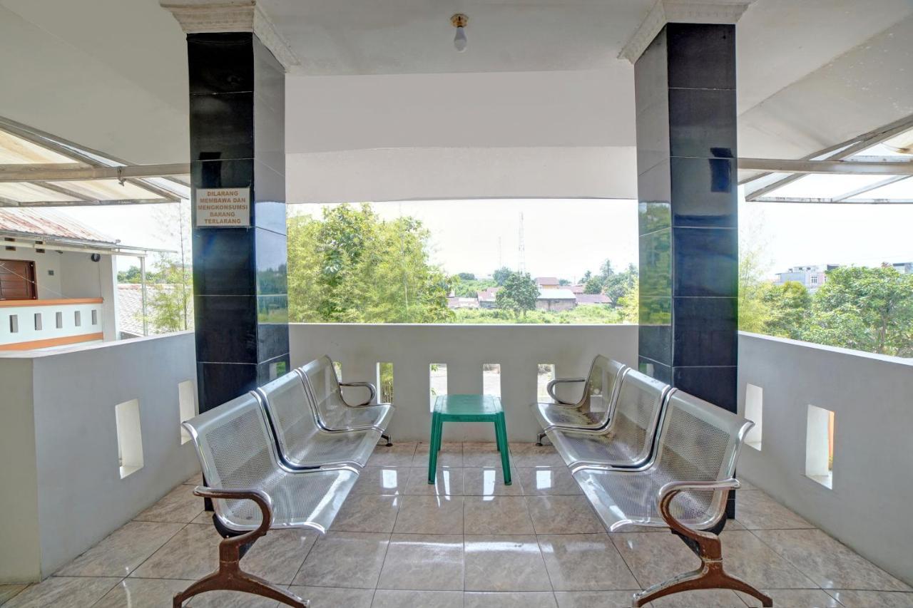 Oyo 90751 Graha Sei Batugingging Hotel Medan Luaran gambar