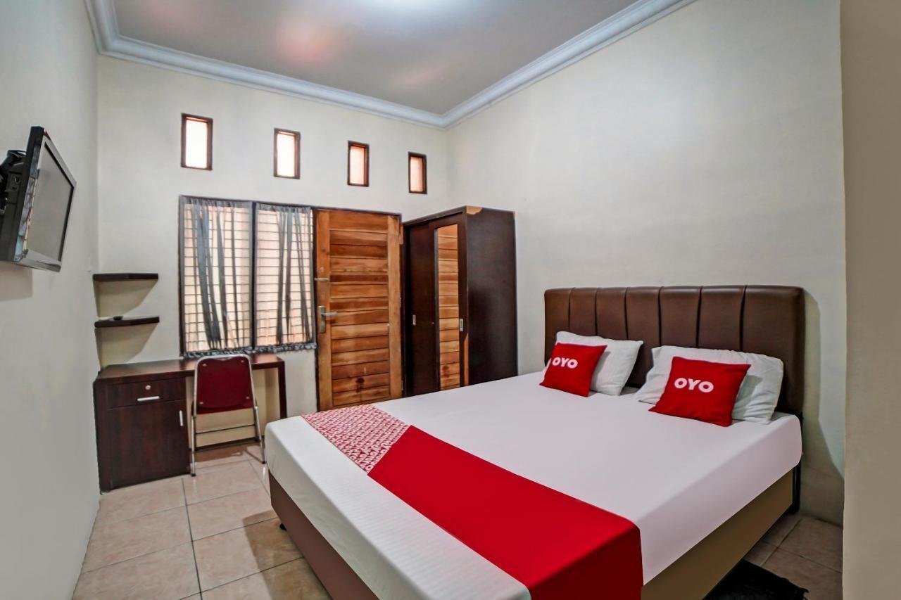 Oyo 90751 Graha Sei Batugingging Hotel Medan Luaran gambar